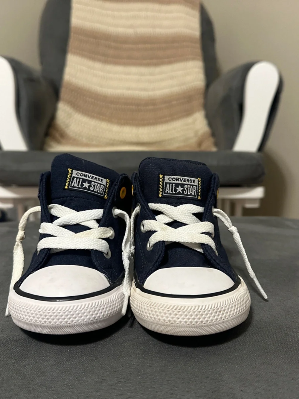NEVER WORN size 6 Infant Converse Navy and White High-Top Sneakers